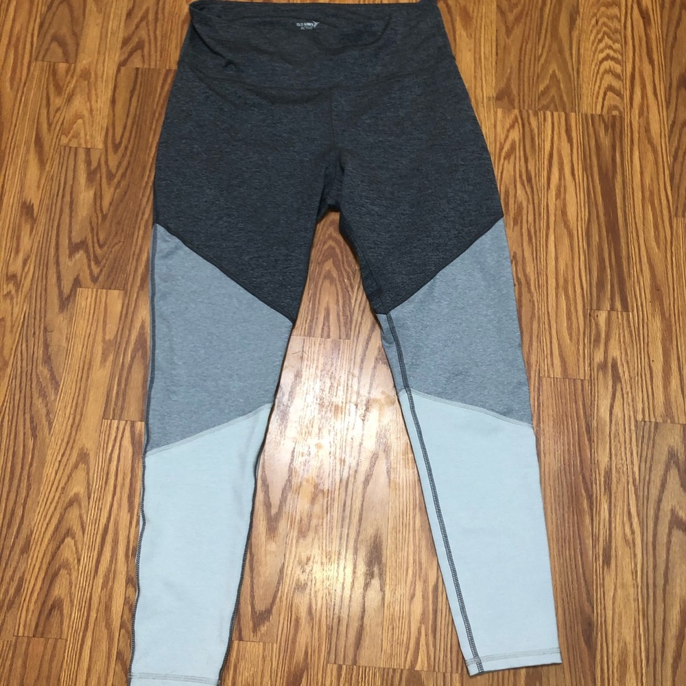 Old navy leggings, never worn